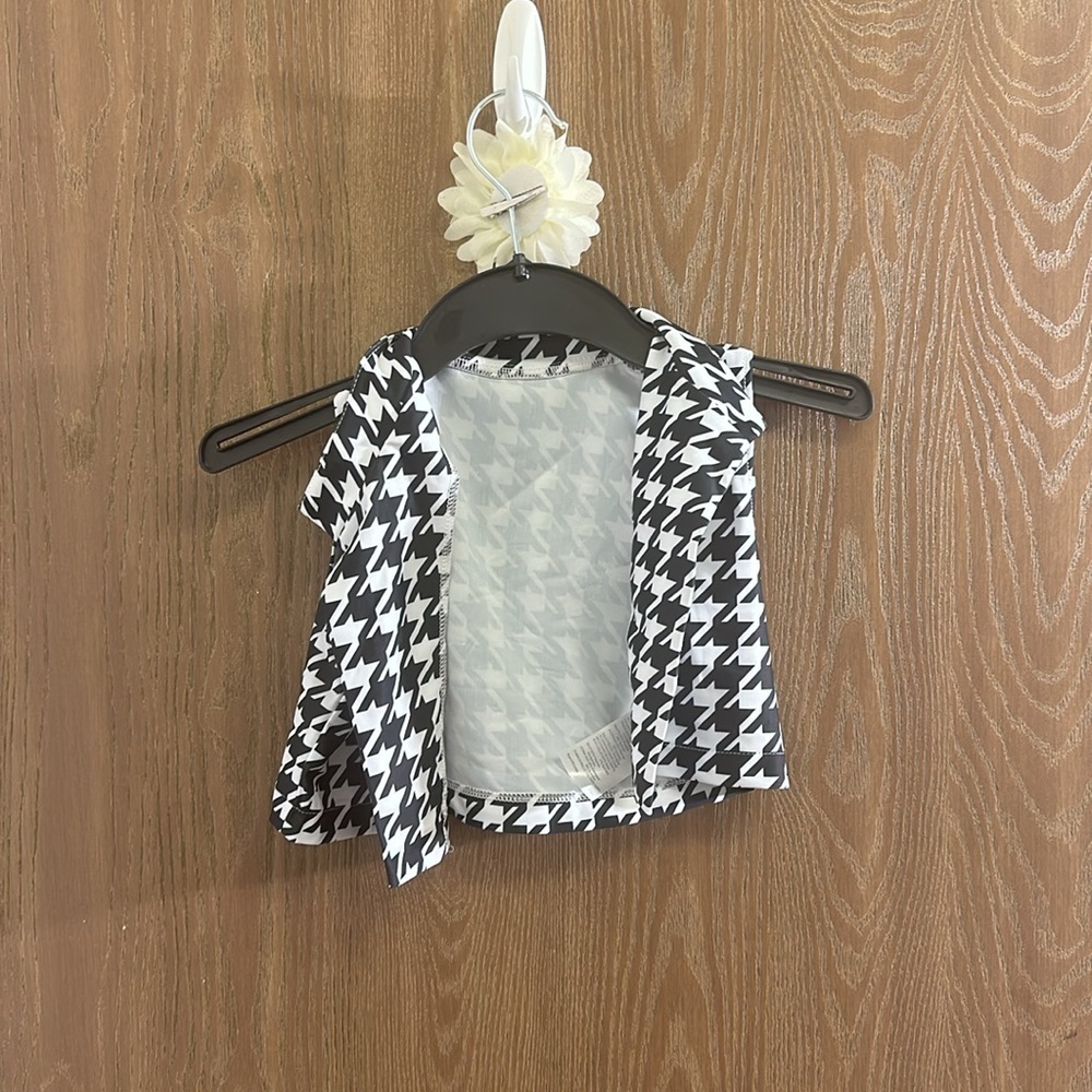Kids ‎ Costume Set, dance outfit, or gymnastics- Black, White, and Pink - Picture 6 of 11